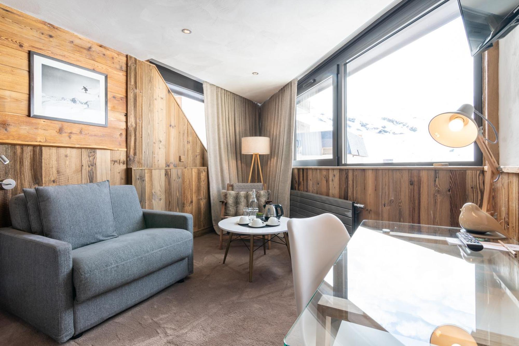 Chambre Triple Cocoon avec Véranda et Accès au Spa