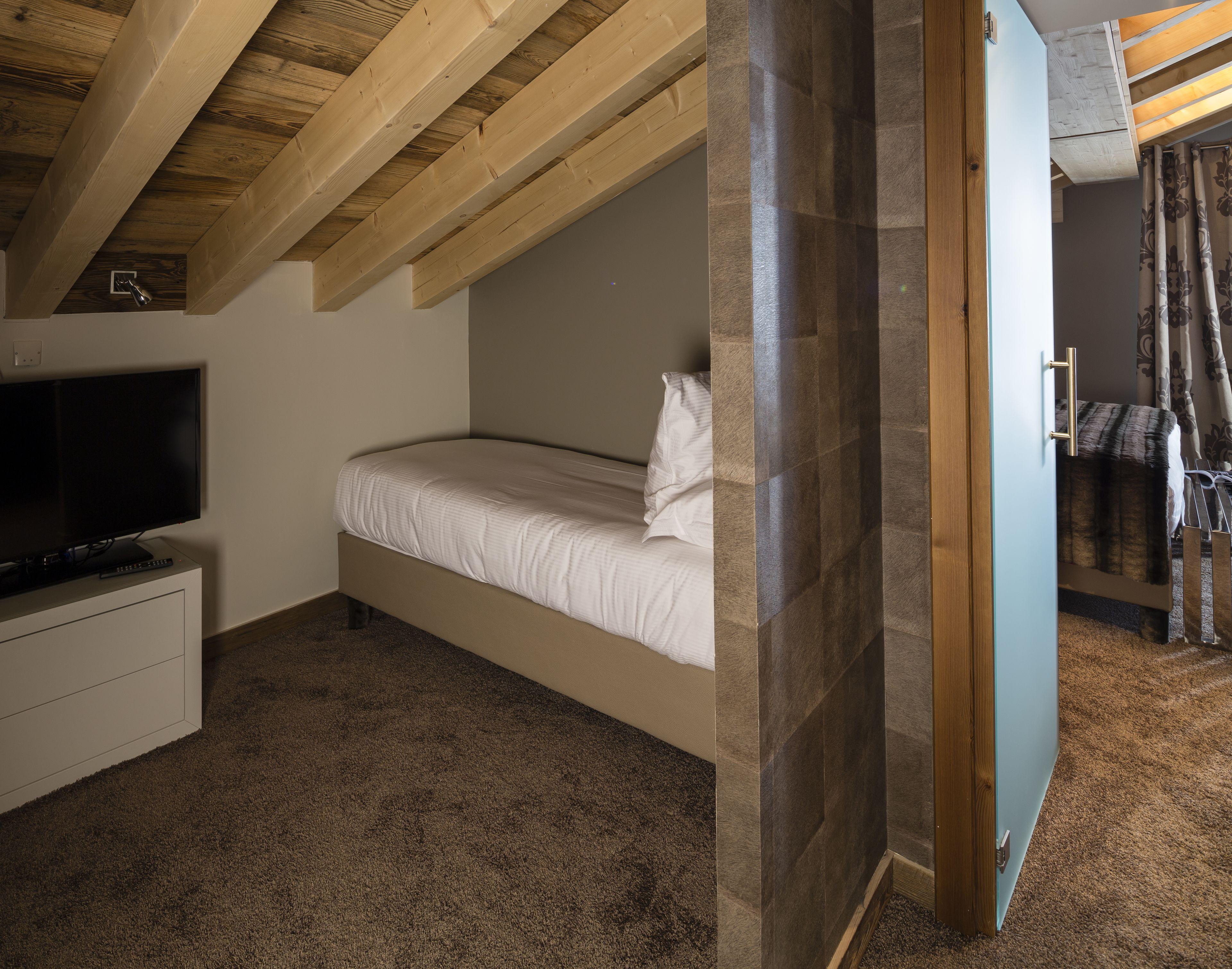 Superior Junior Suite,1717625216:JPEG