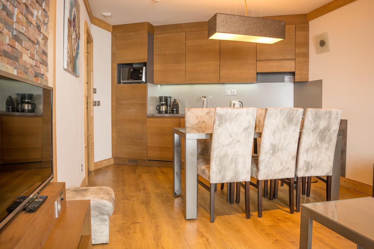 Three-Bedroom Apartment,1412781377:JPEG
